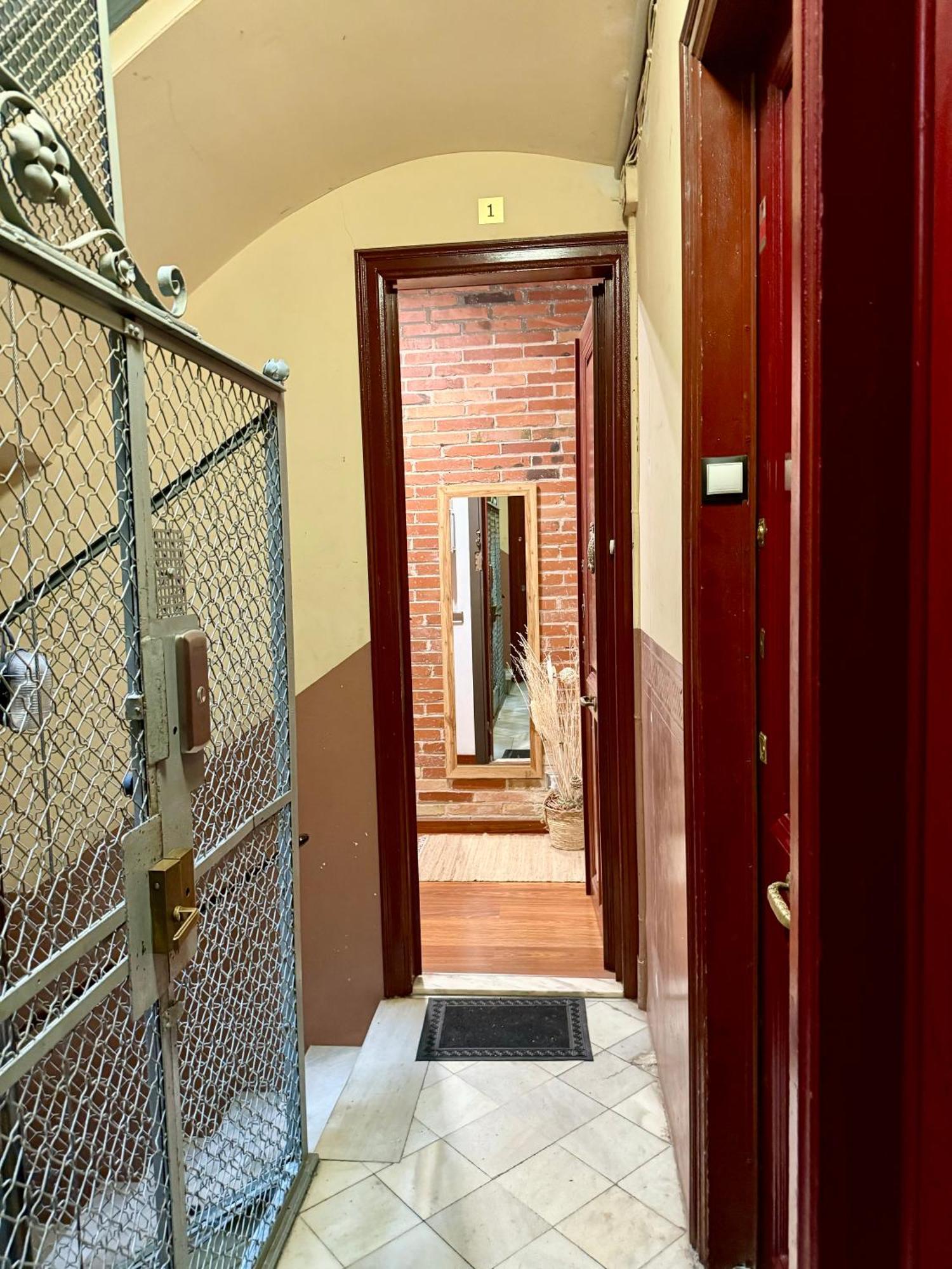 Newly Renovated Stylish Eixample - Great Location Barcelona Exterior photo